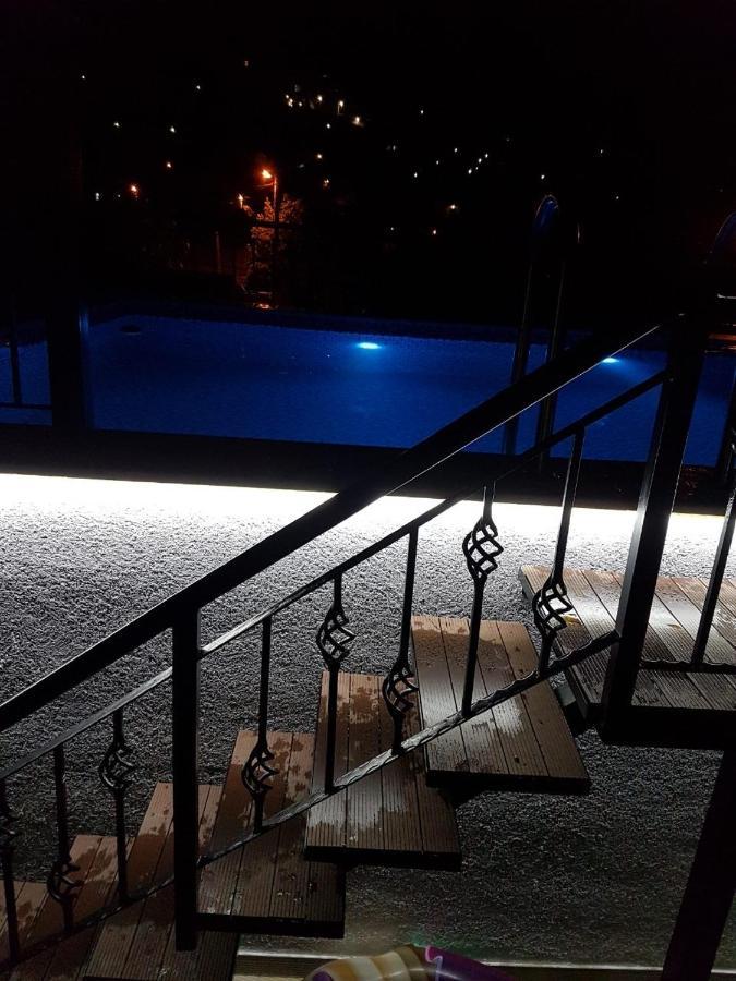 Sunshine Apartment With Private Pool And Parking كوتور المظهر الخارجي الصورة