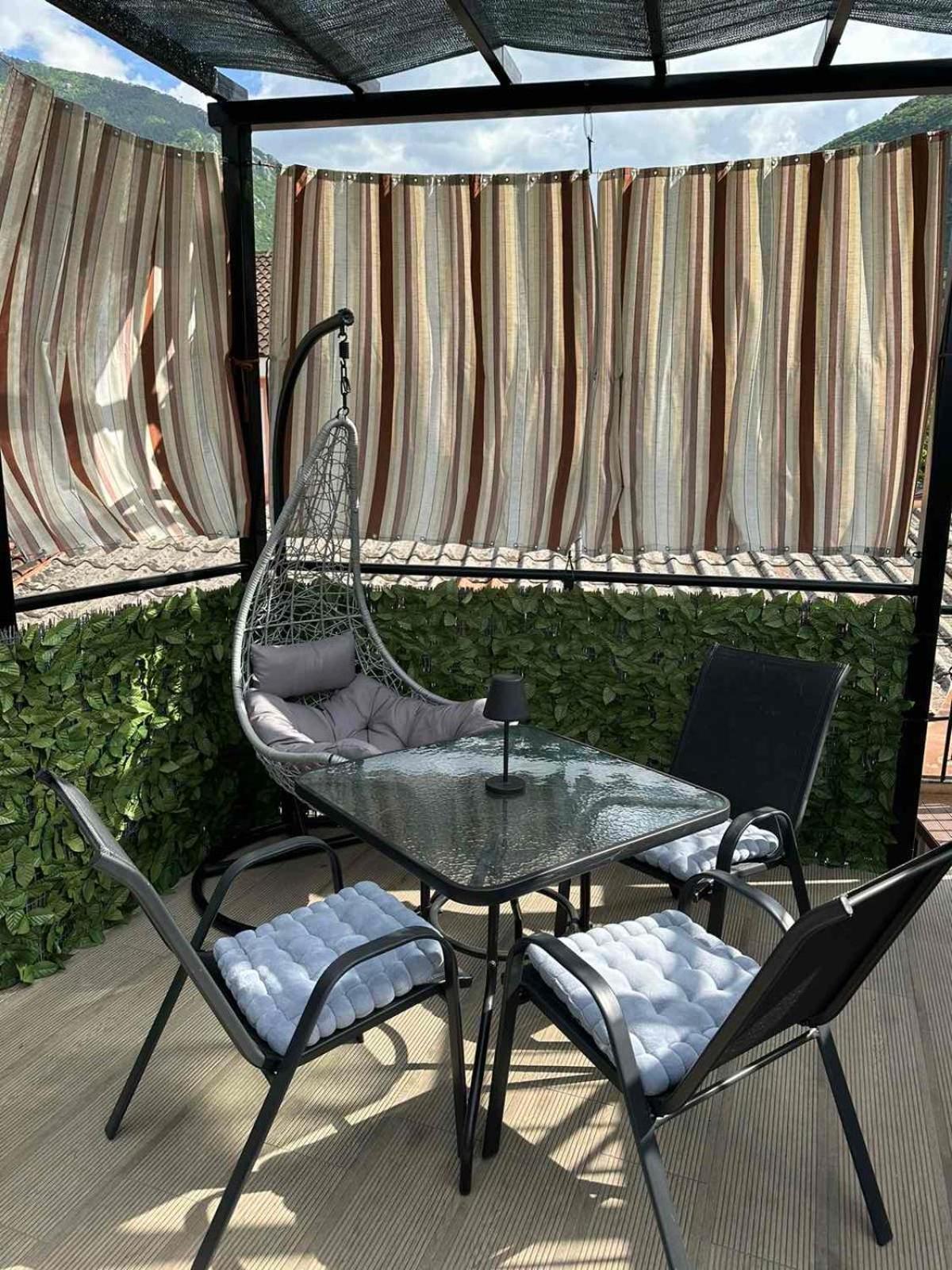 Sunshine Apartment With Private Pool And Parking كوتور المظهر الخارجي الصورة